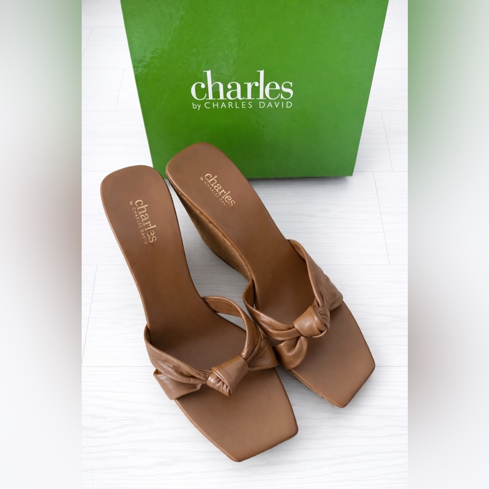 $350 Charles David Tan Knot Chocolate Brown Buttery Leather Wedge Sandals 8.5